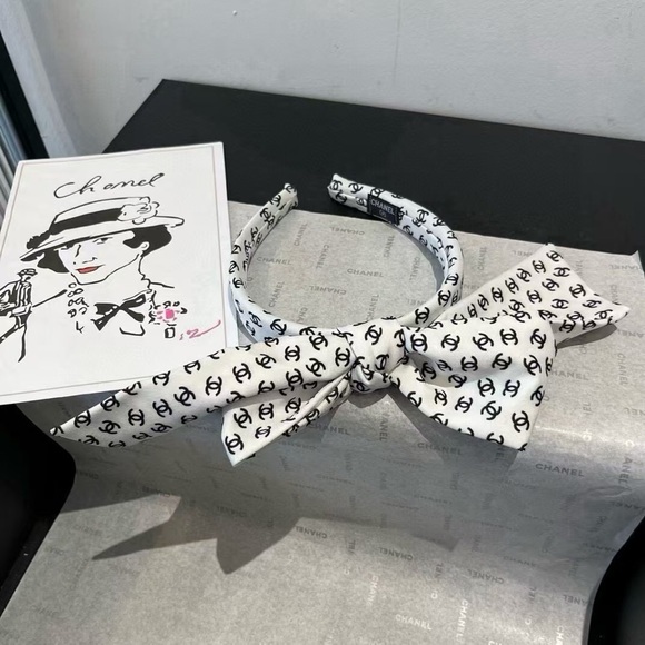 CHANEL Monochrome Logo Bow Headband